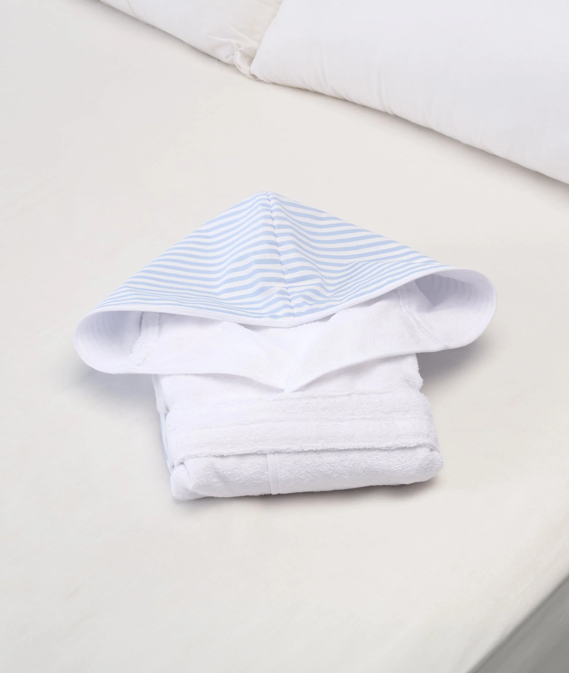Bathrobe with Hood Leo Light Blue - Image 2