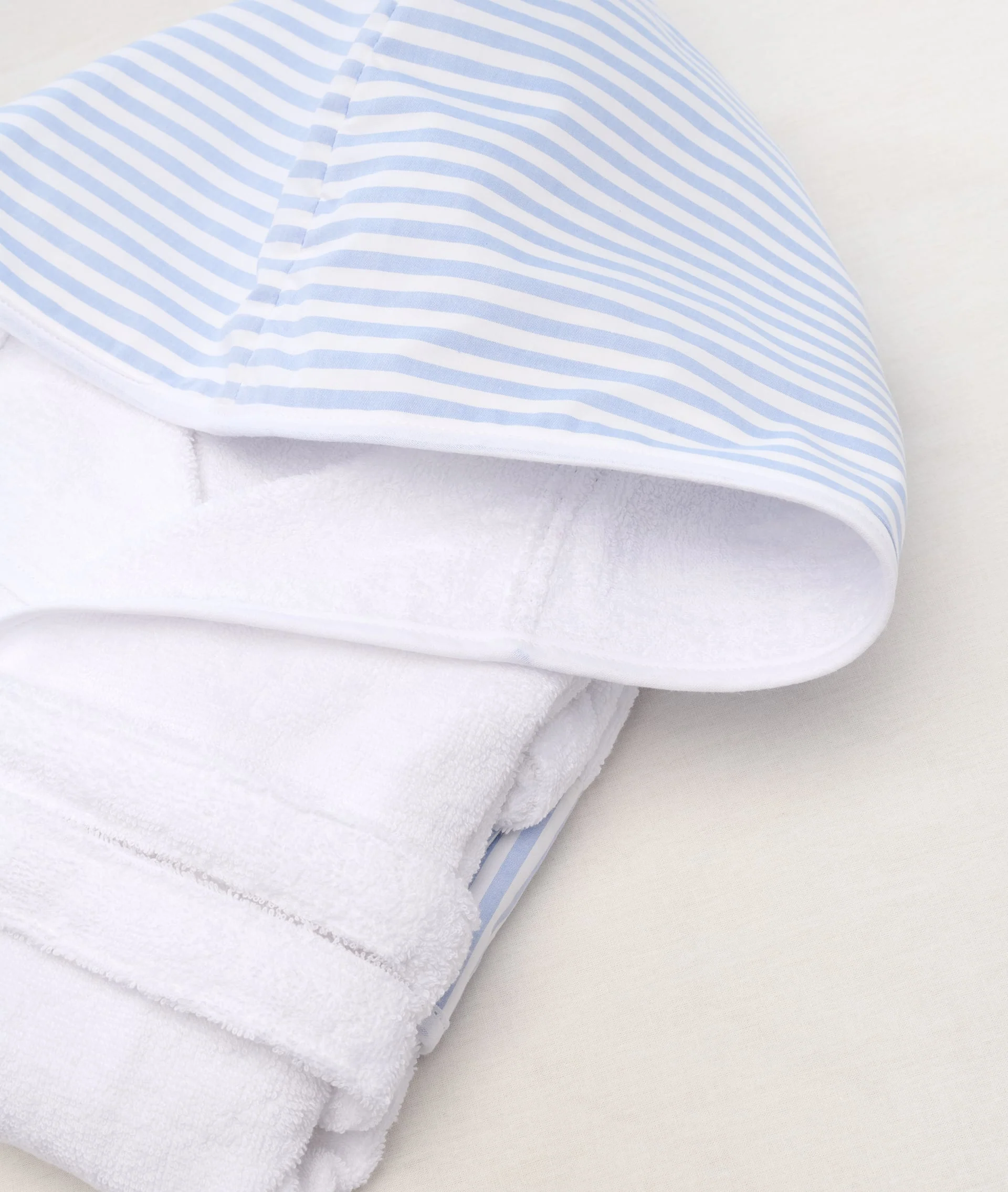 Bathrobe with Hood Leo Light Blue - Image 3