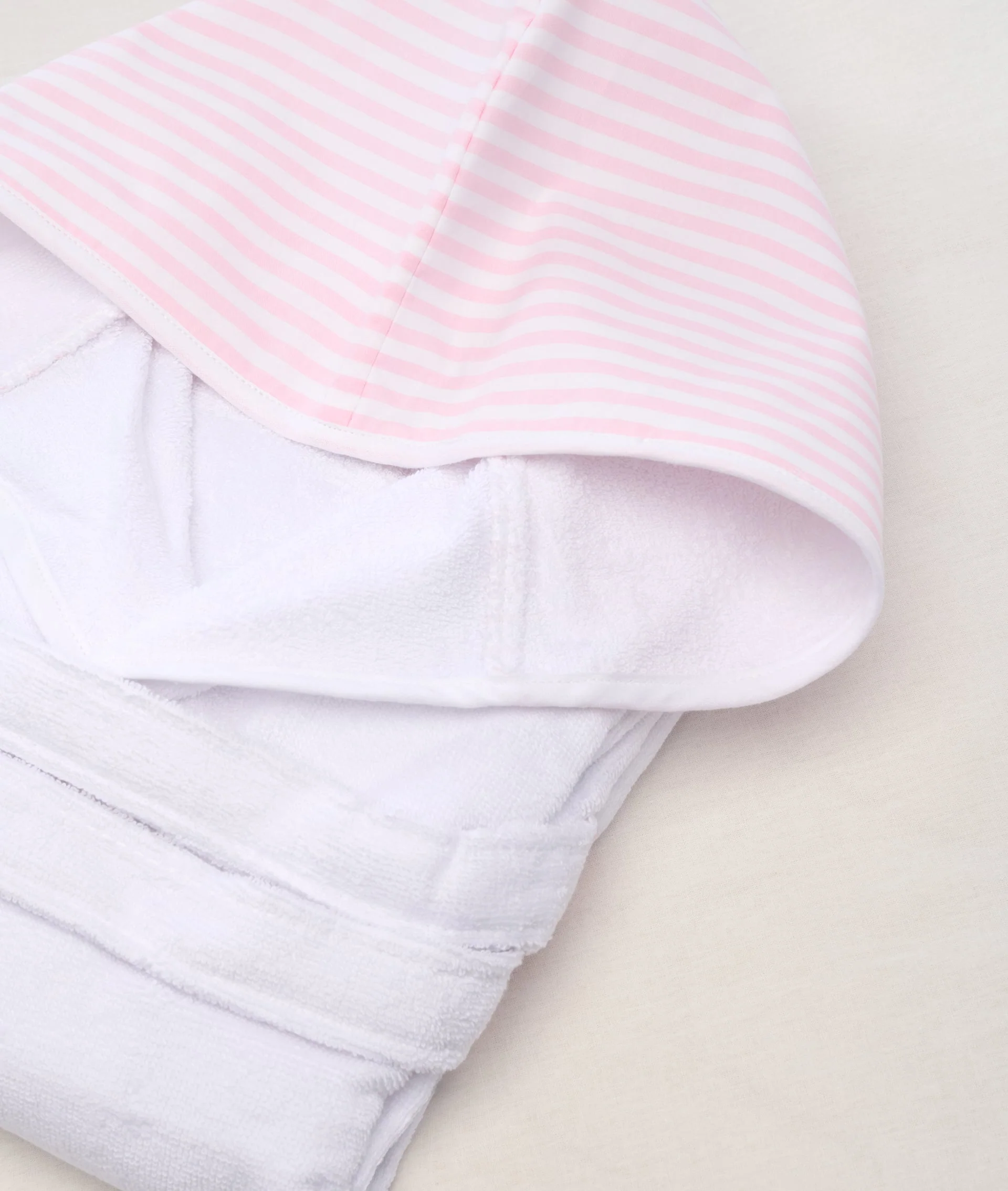 Bathrobe with Hood Leo Pink - Image 3