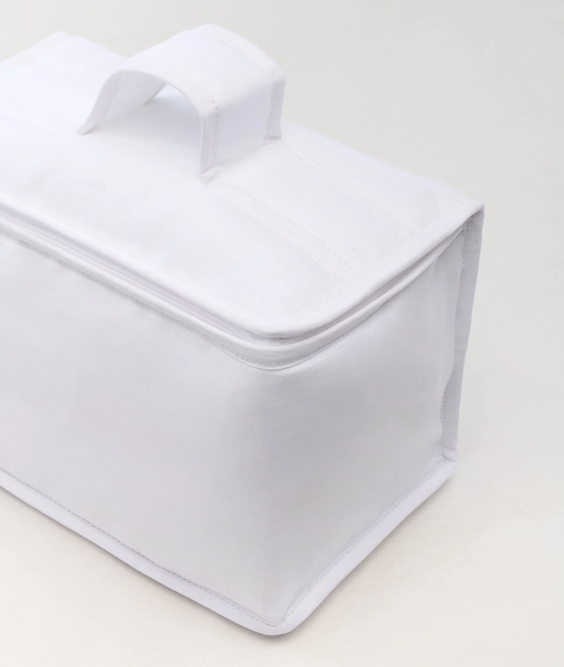 Beauty Case Camilla with Zipper White - Image 3