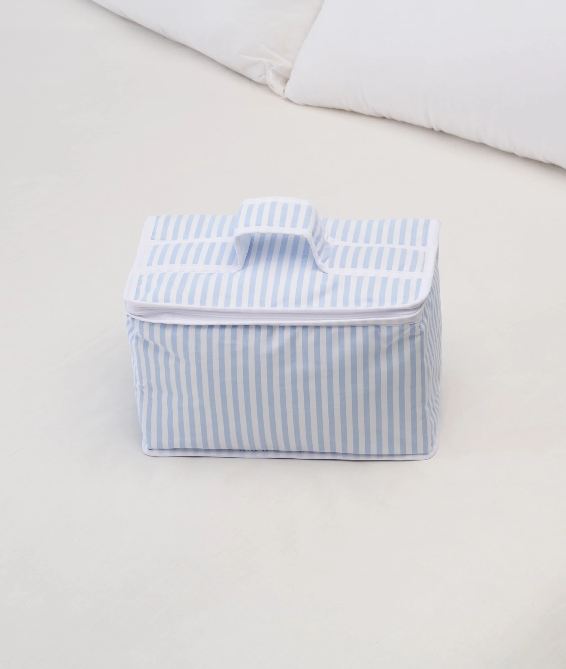 Beauty Case Leo with Zipper Light Blue - Image 2
