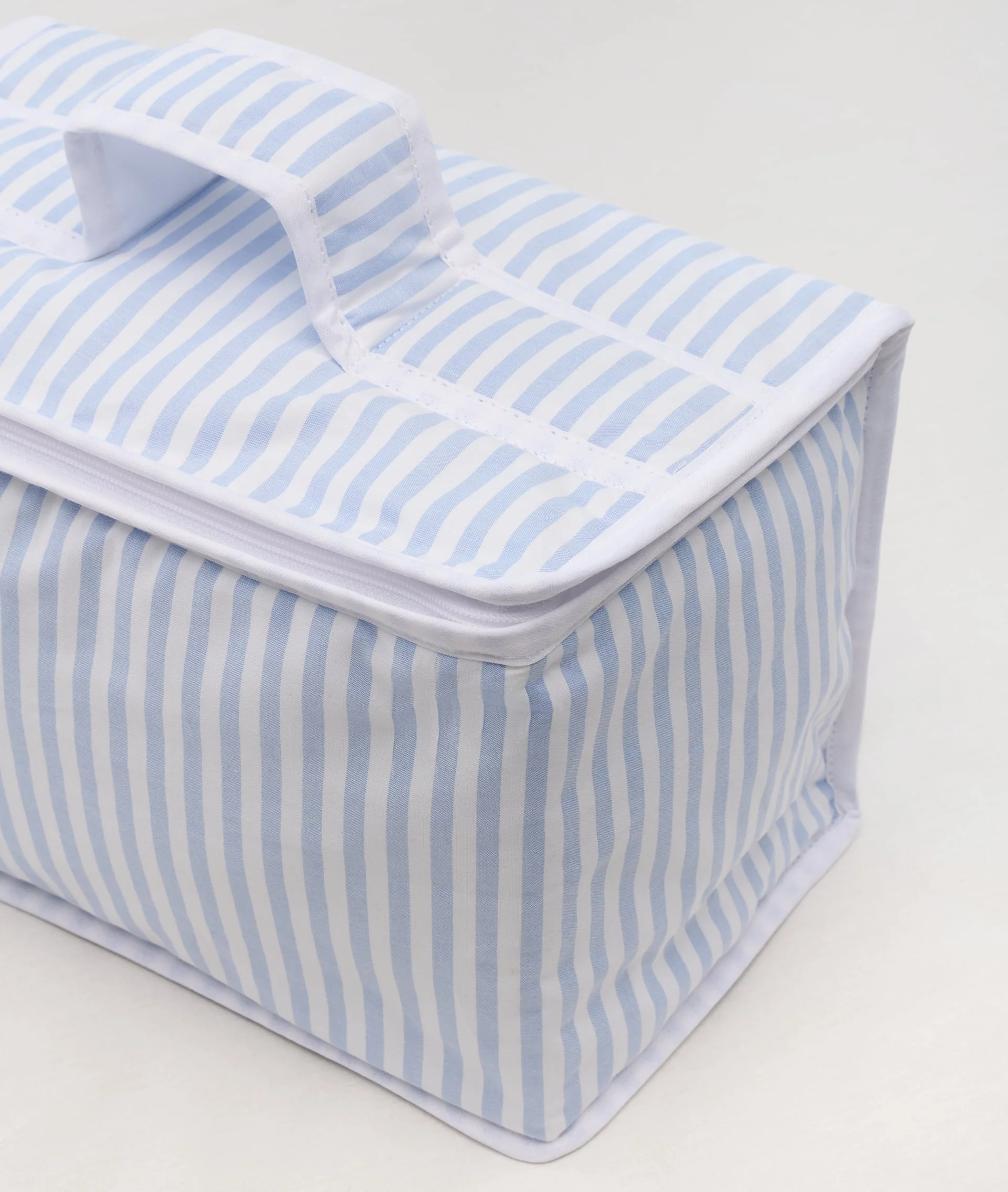 Beauty Case Leo with Zipper Light Blue - Image 3
