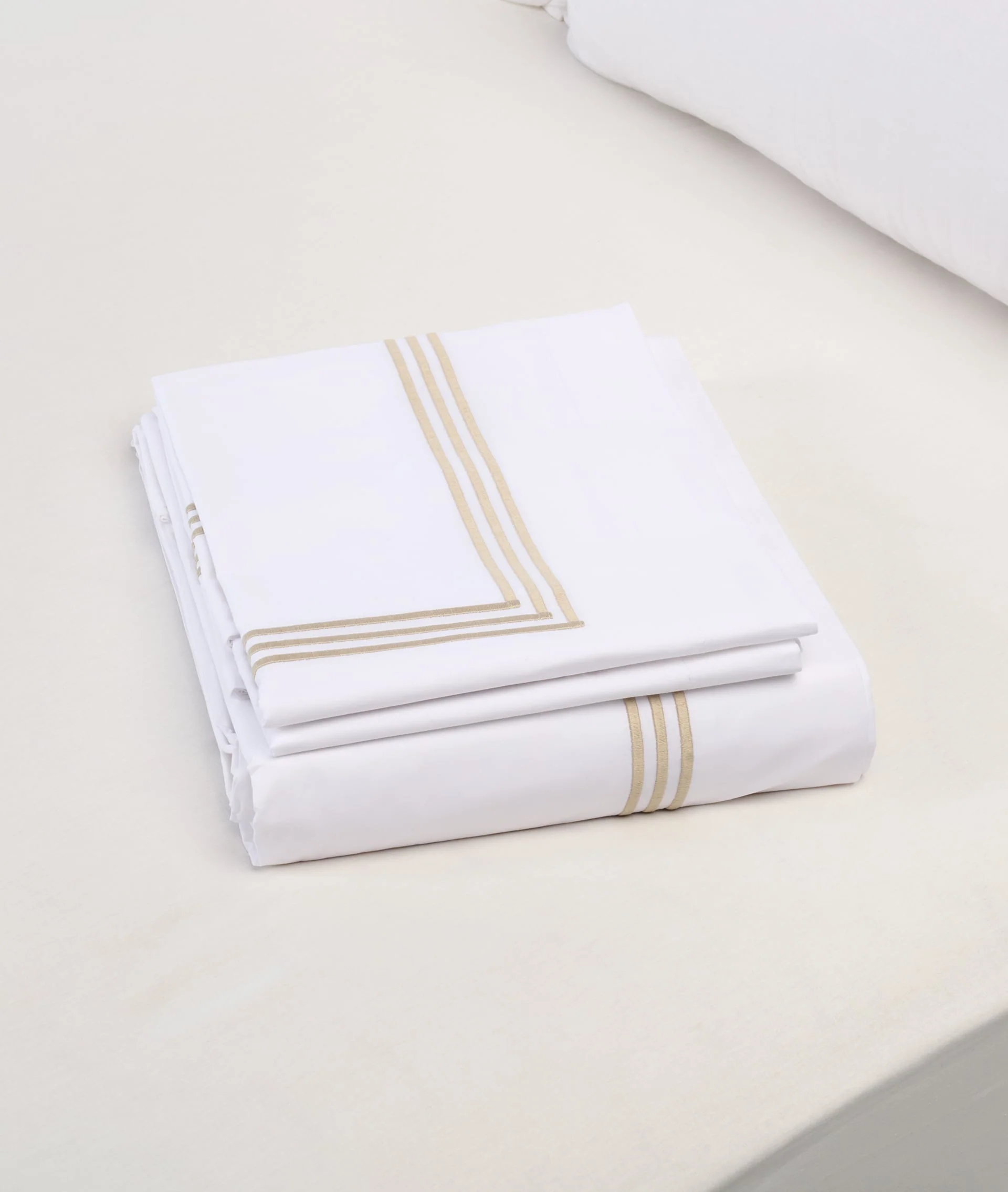 Bed Sheet Set Taviano: Sheet and Pillowcases Raw - Image 2