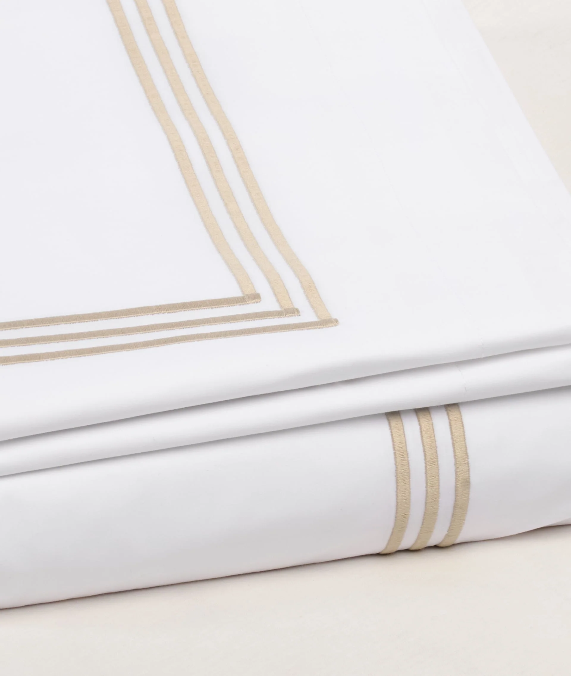 Bed Sheet Set Taviano: Sheet and Pillowcases Raw - Image 3