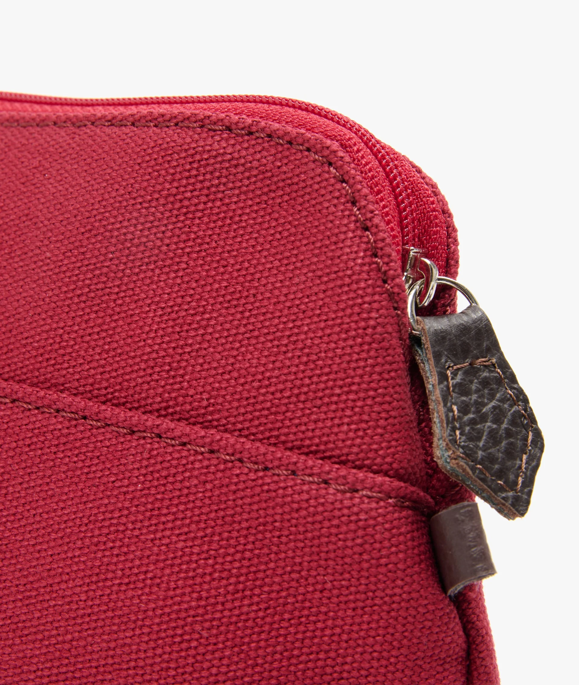 Trousse Aspen - Medium in Burgundy - Image 3