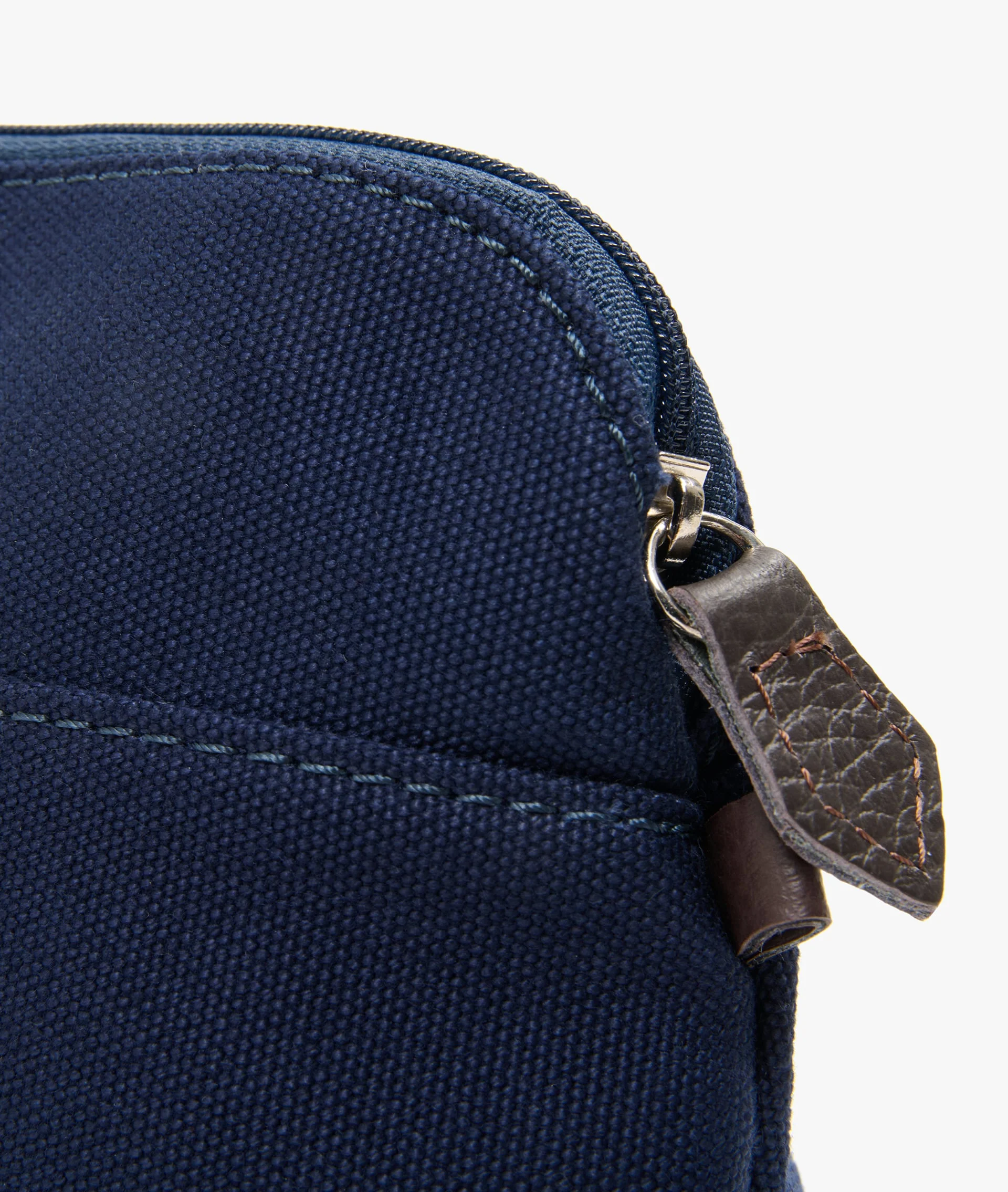 Trousse Aspen - Medium in Blue	 - Image 3