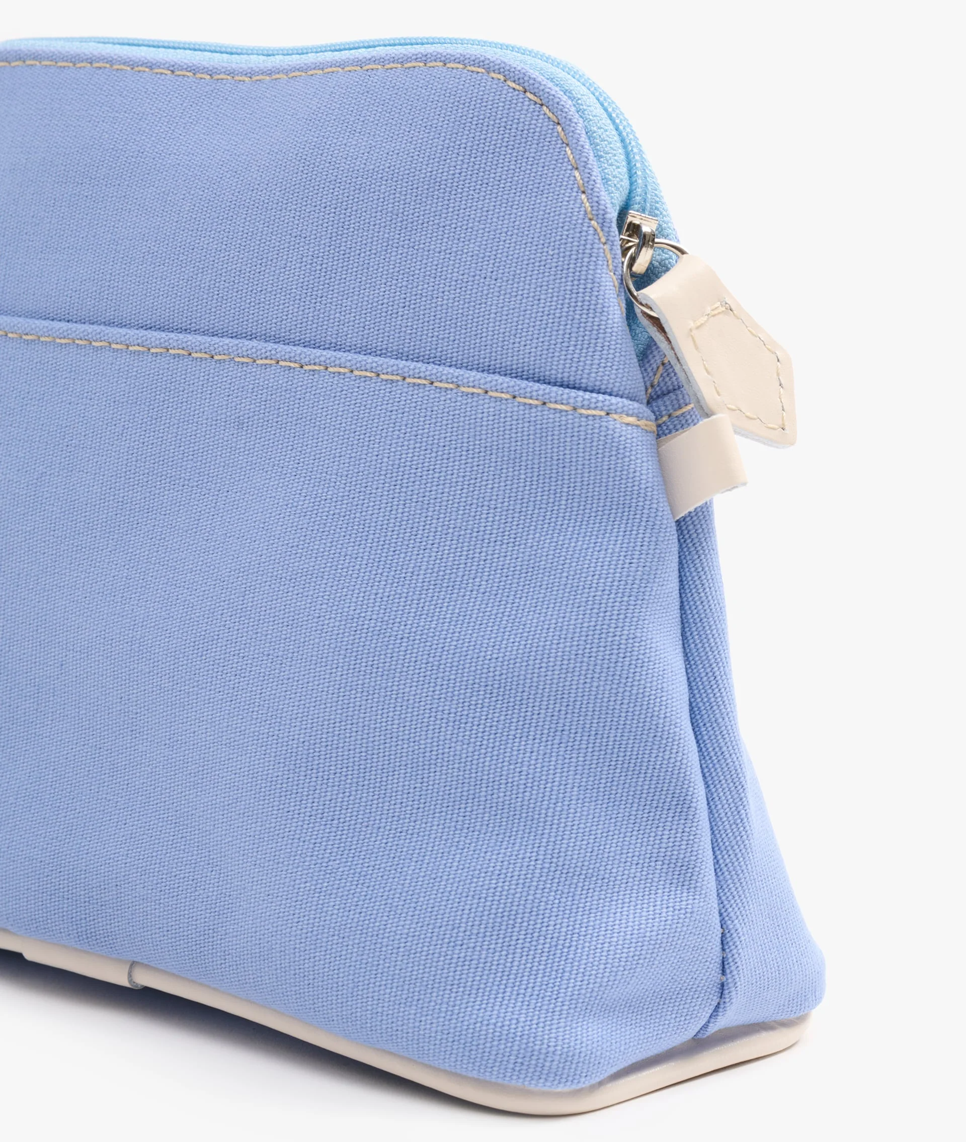 Trousse Aspen - Medium in Light Blue - Image 3