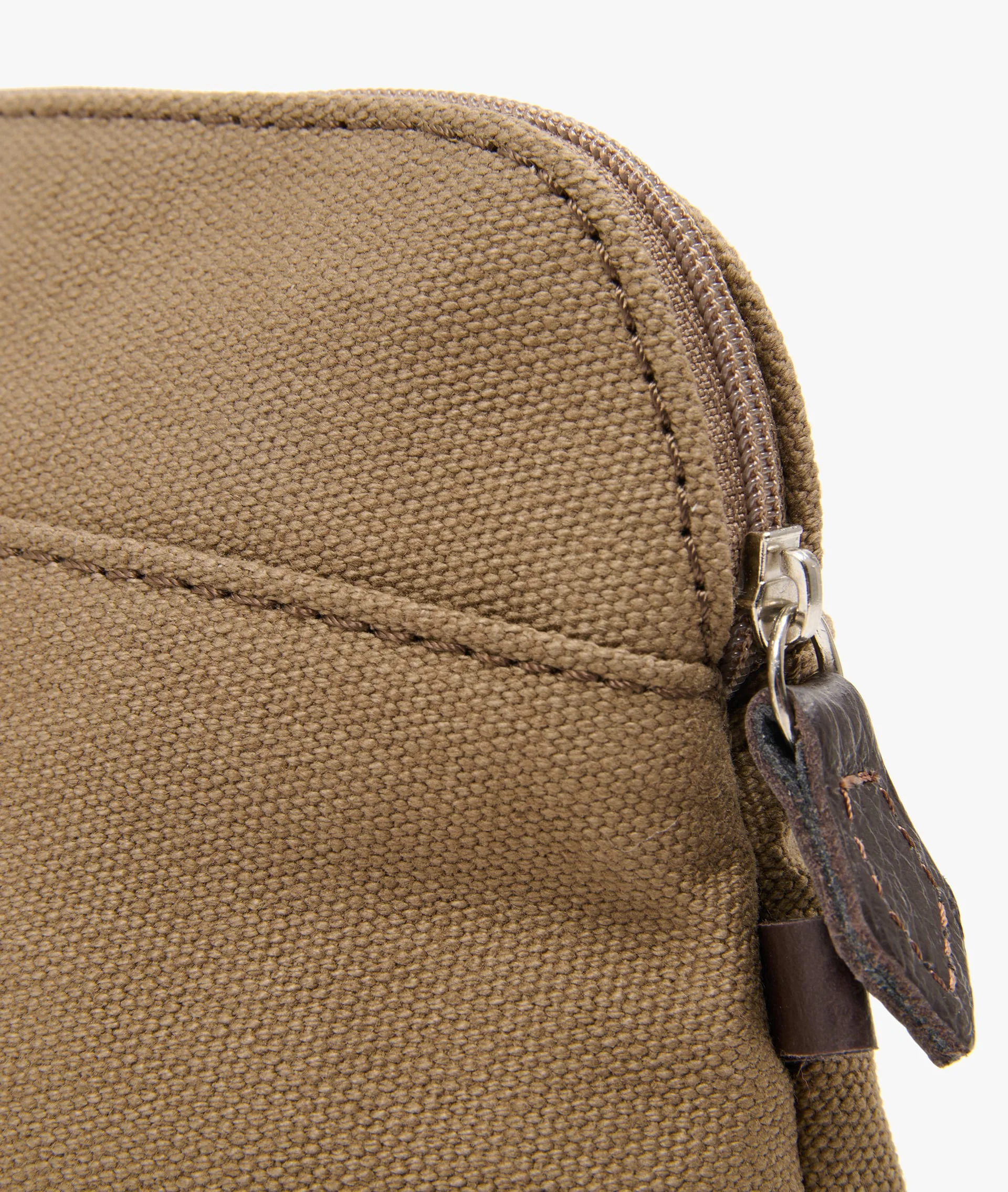 Trousse Aspen - Medium in Olive - Image 3