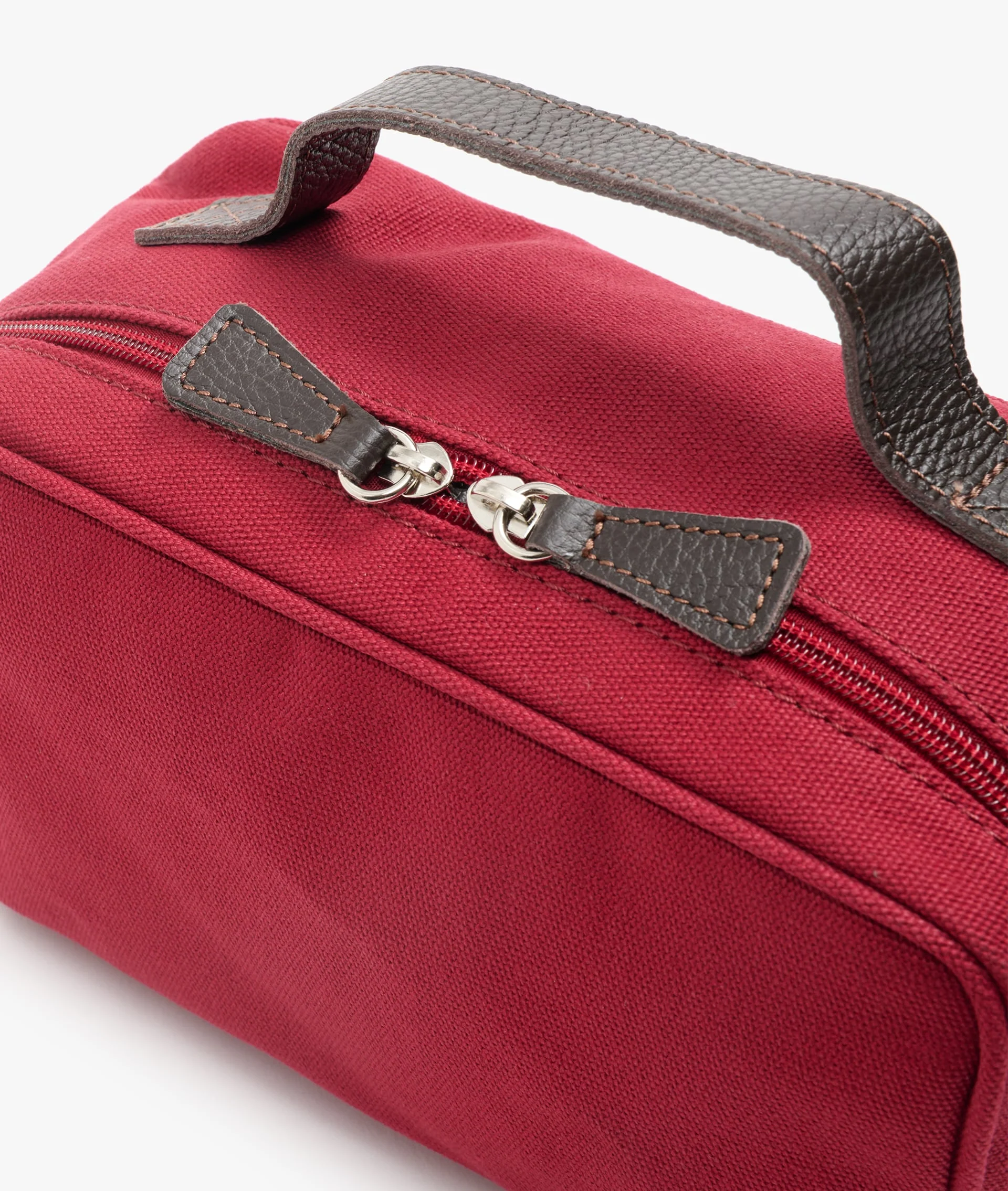 Berkeley Beauty Case in Burgundy - Image 3