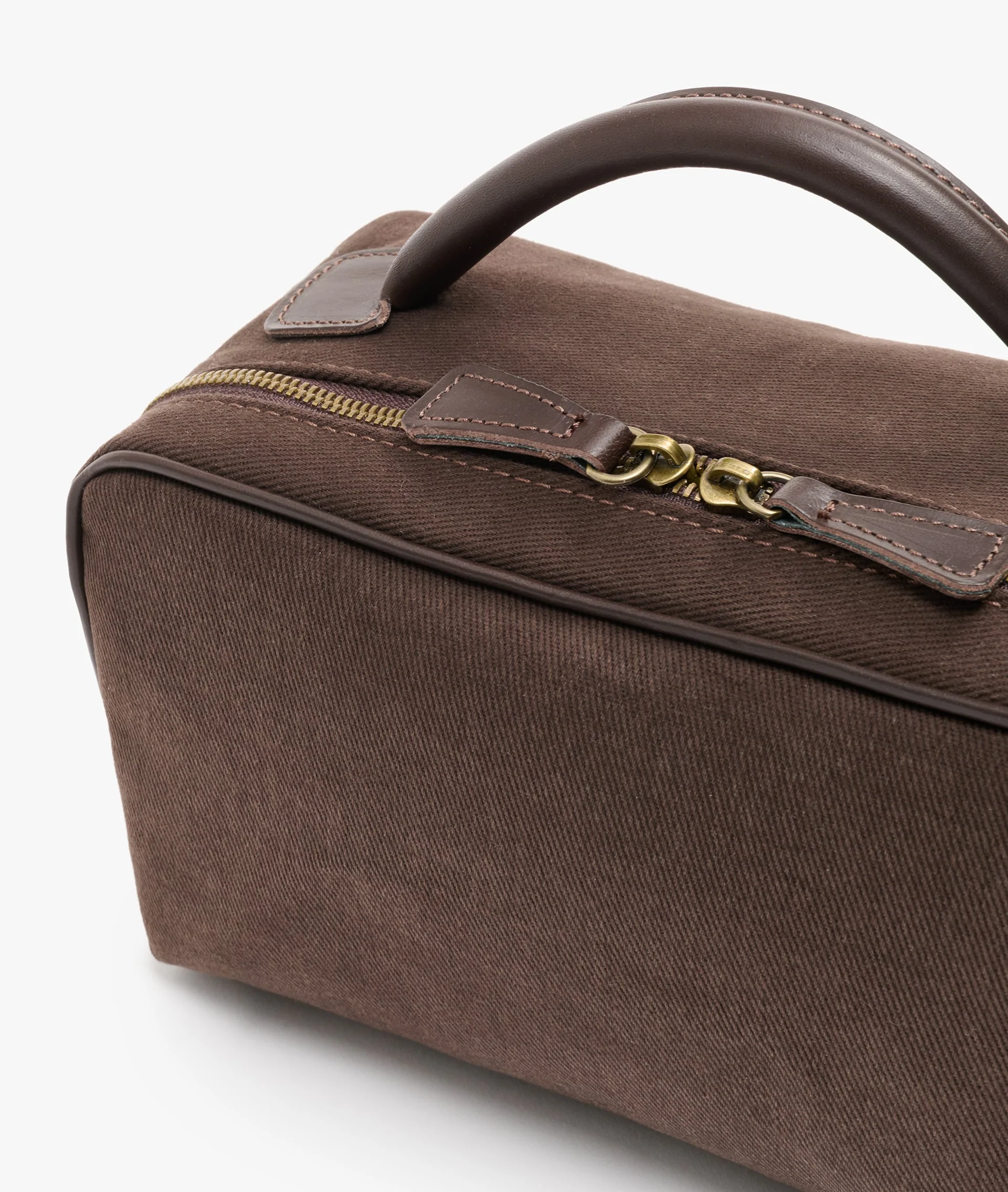 Berkeley Beauty Case Peachskin in Chocolate	 - Image 3