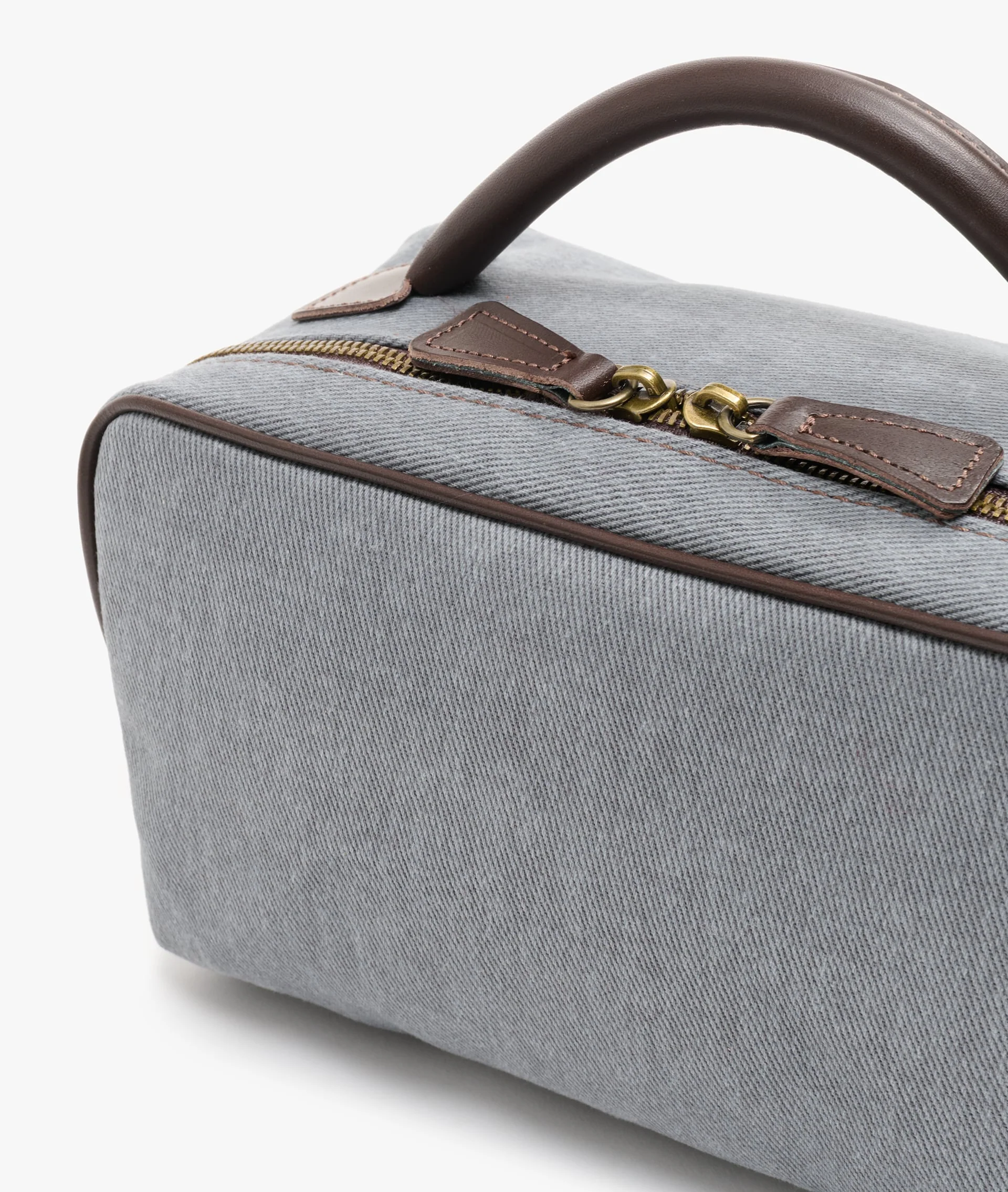 Berkeley Beauty Case Peachskin in Grey  - Image 3