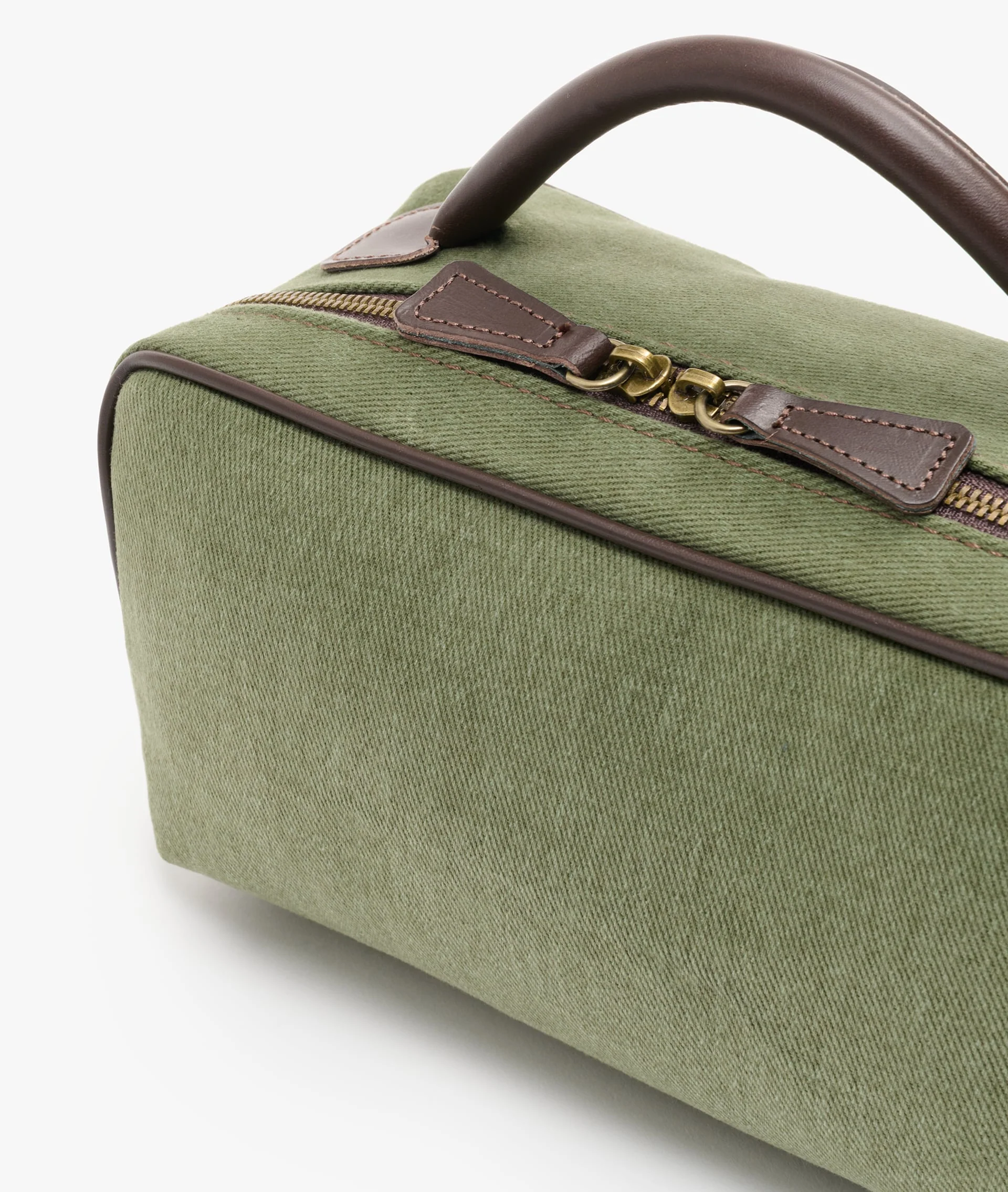 Berkeley Beauty Case Peachskin in Green - Image 3