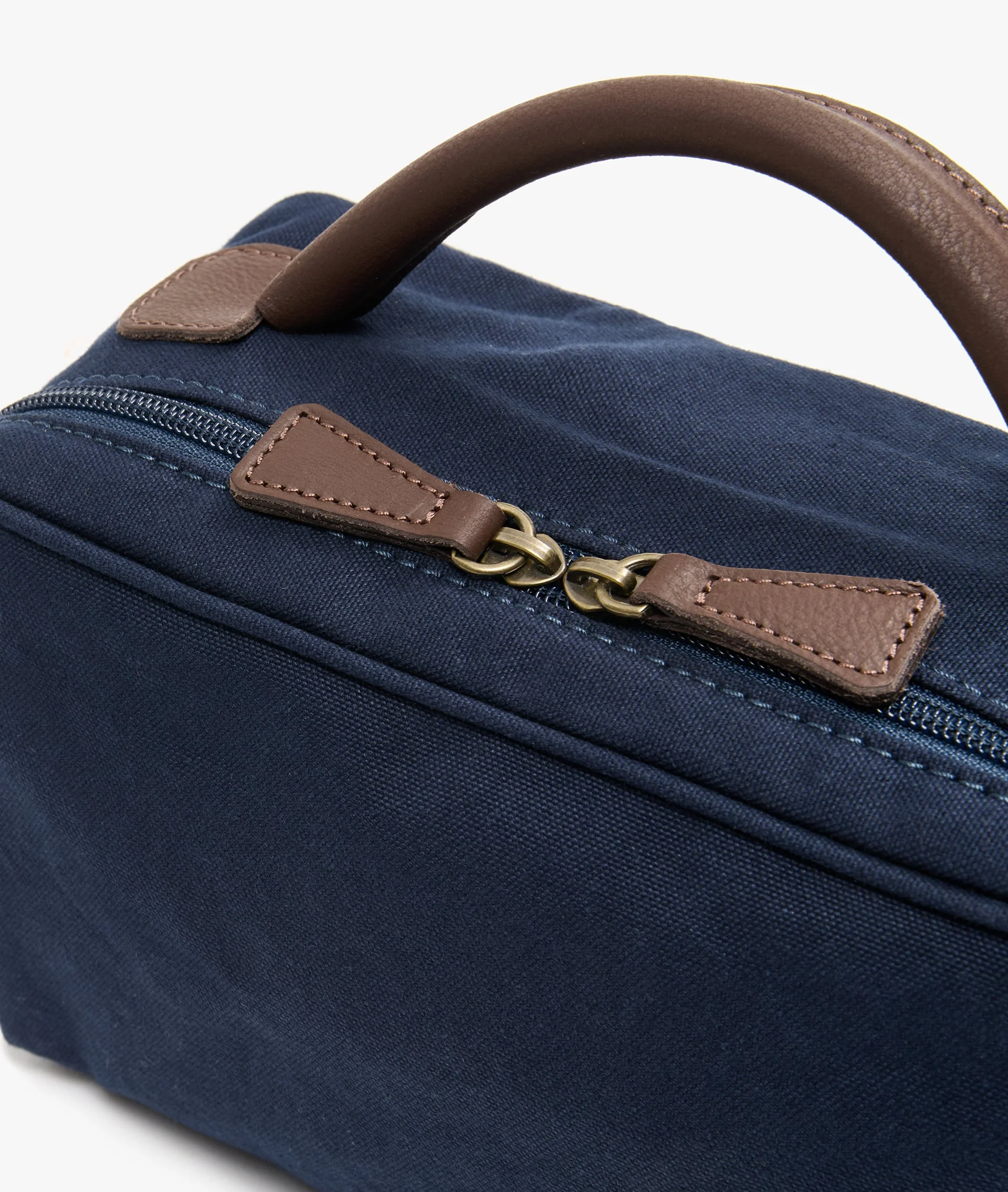 Berkeley Beauty Case Safari in Dark Blue - Image 3