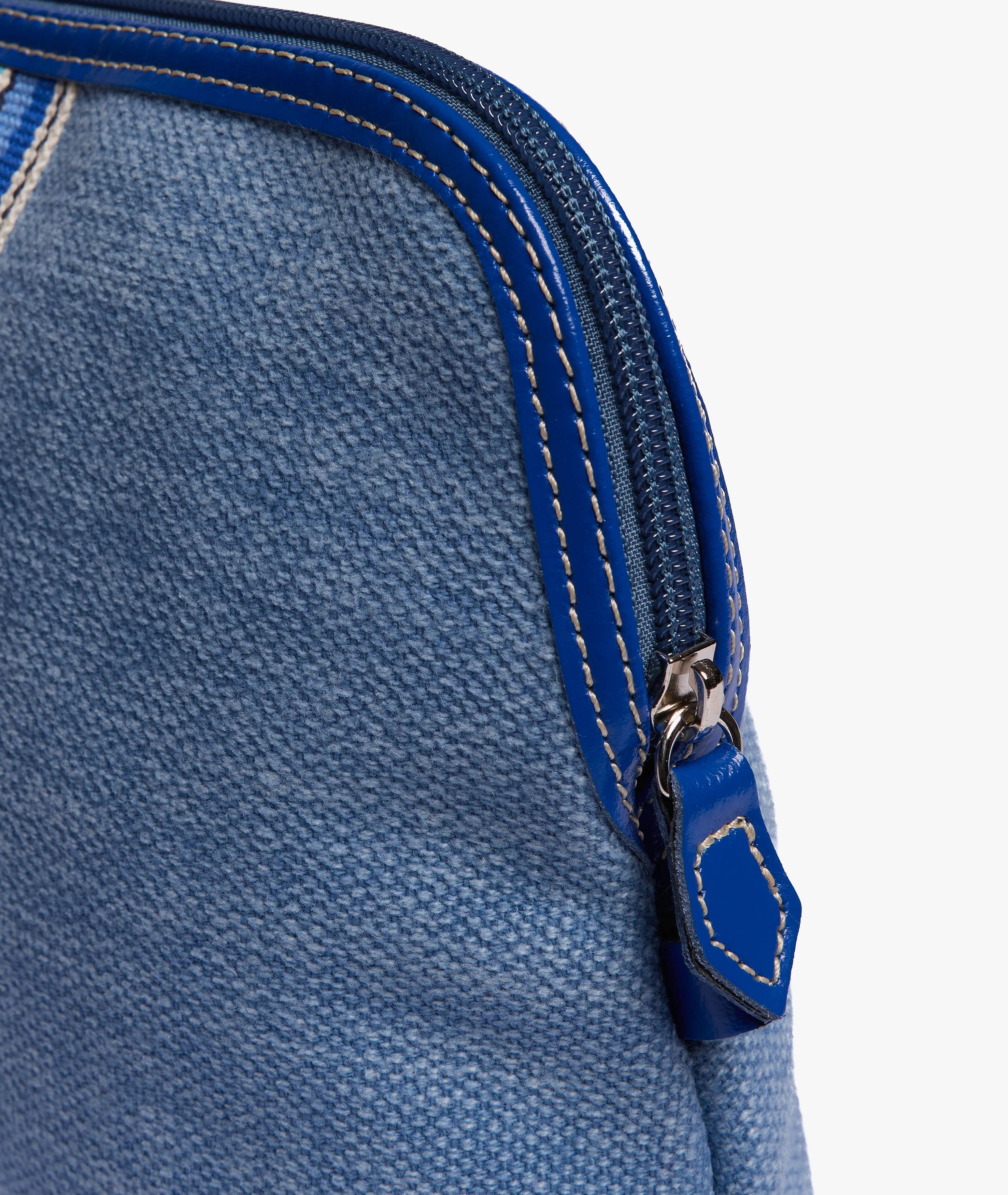 Trousse Large Macari in Powder Blue - Image 4