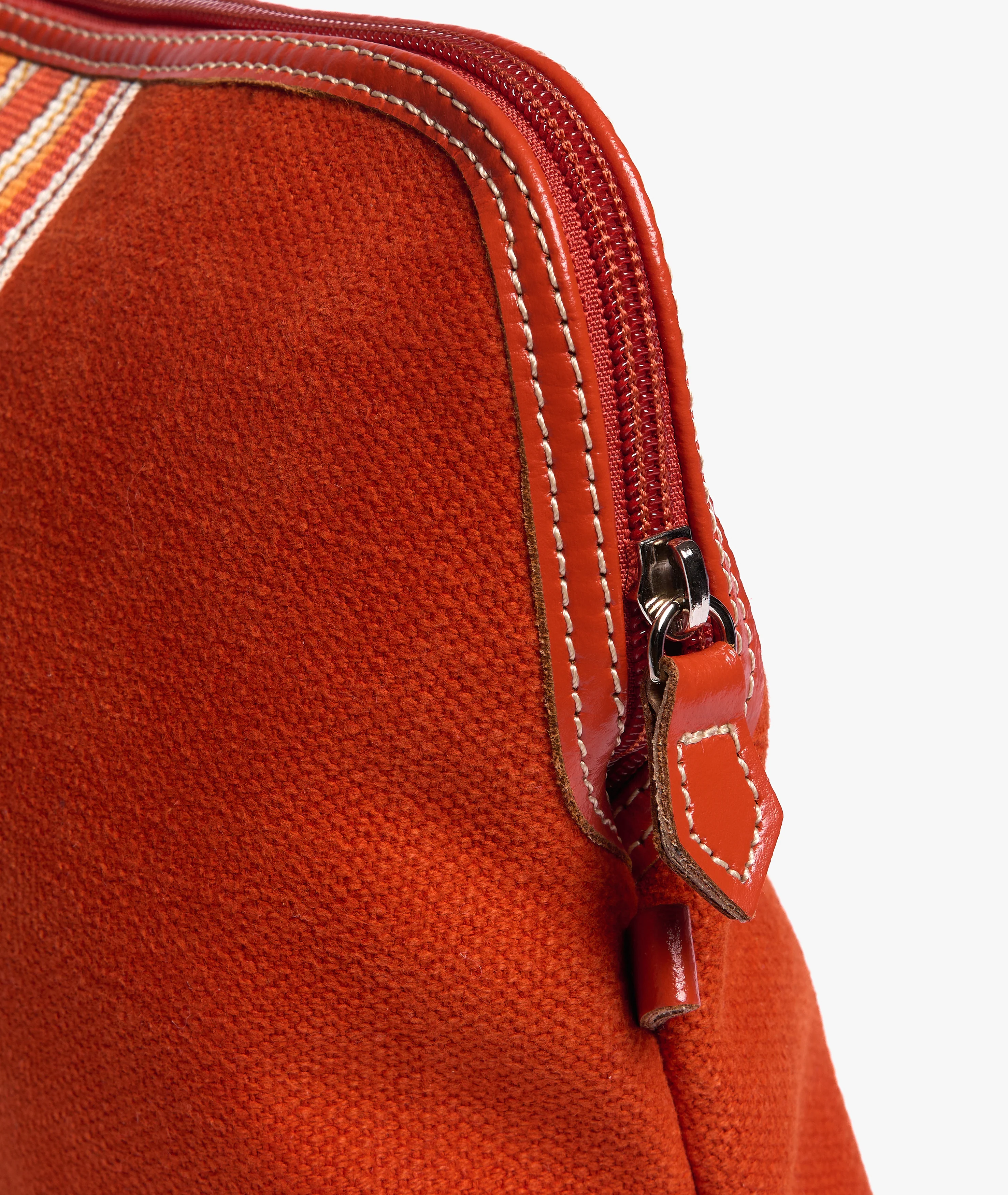 Trousse Large Macari in Orange - Image 4