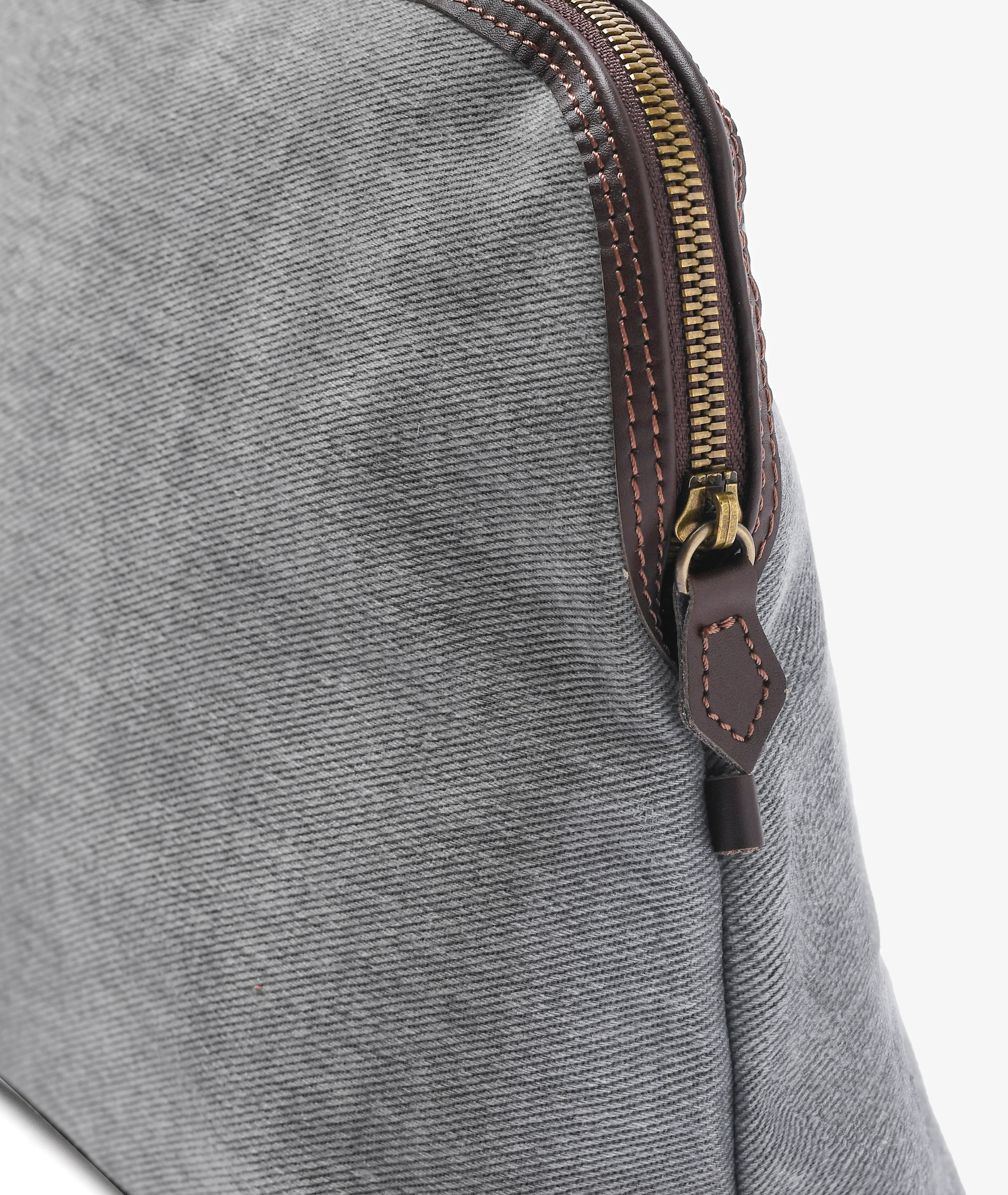 Trousse Peachskin - Large in Grey - Image 3