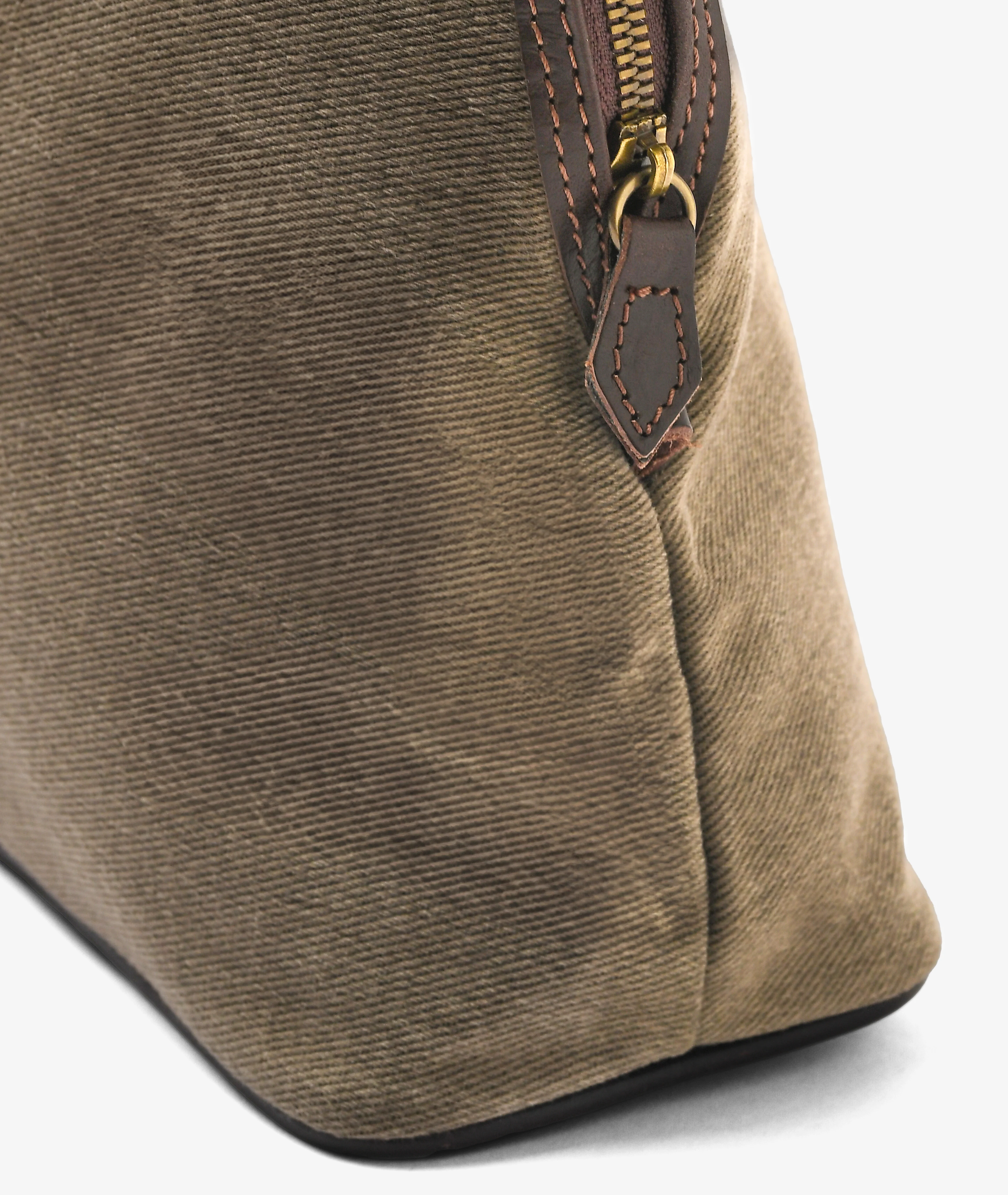 Trousse Peachskin - Large in Olive - Image 3