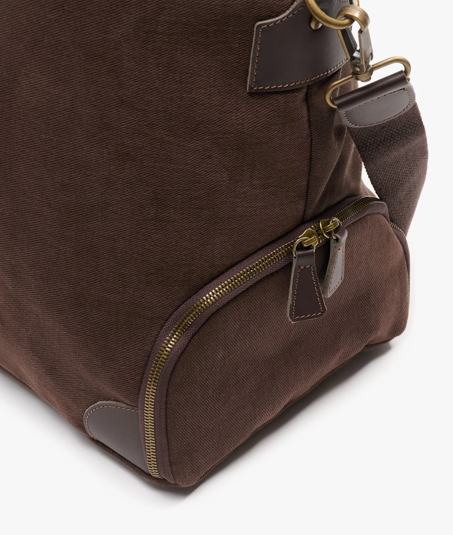 Harvard Duffel Bag Peachskin – Large in Chocolate - Image 5