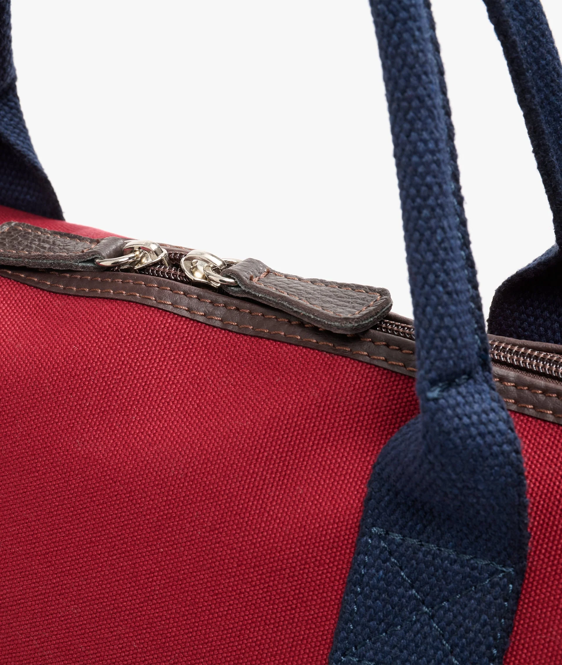London Smart Duffel Bag in Burgundy - Image 3