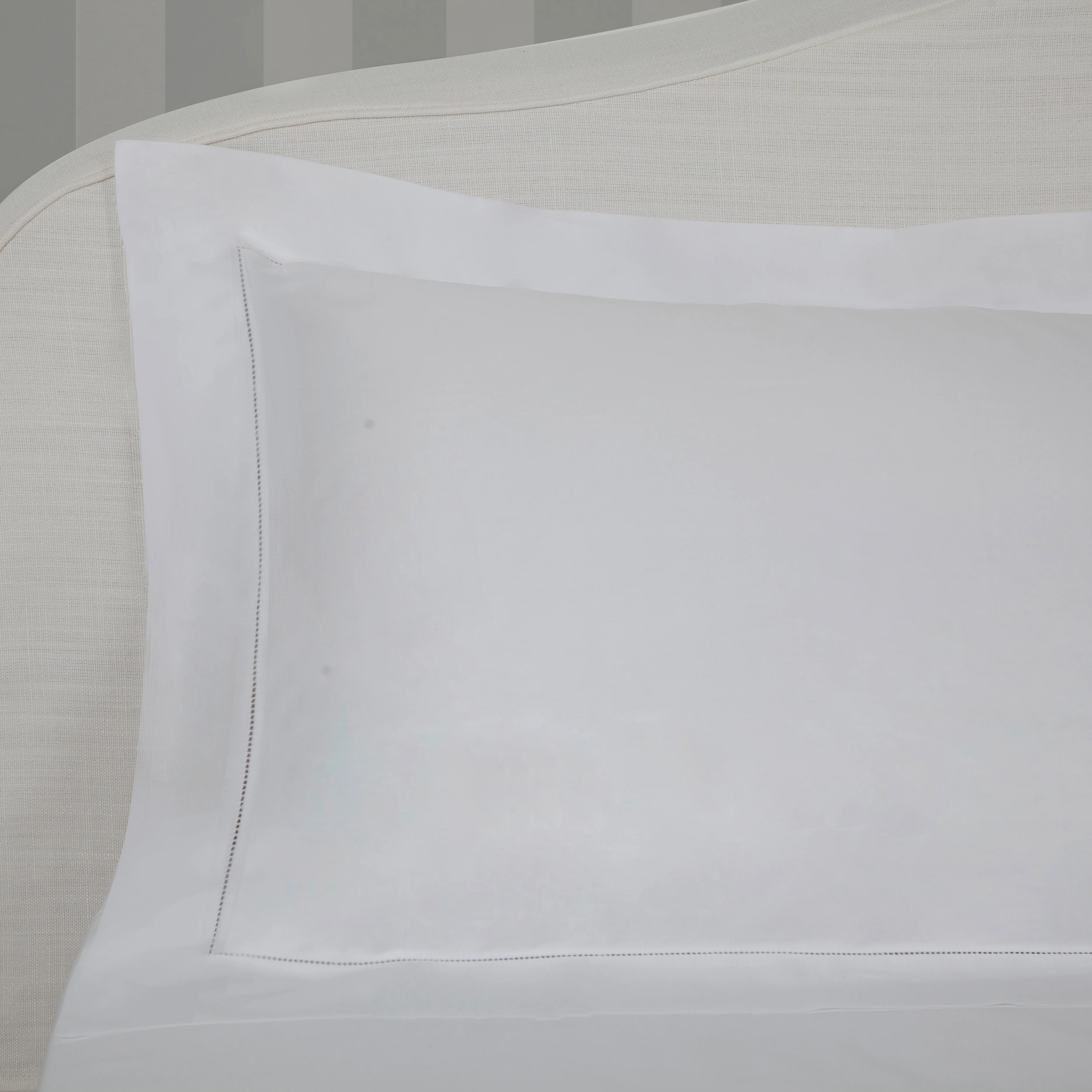Parure Roma: Set of Sheet, Under-sheet and Pillowcases White