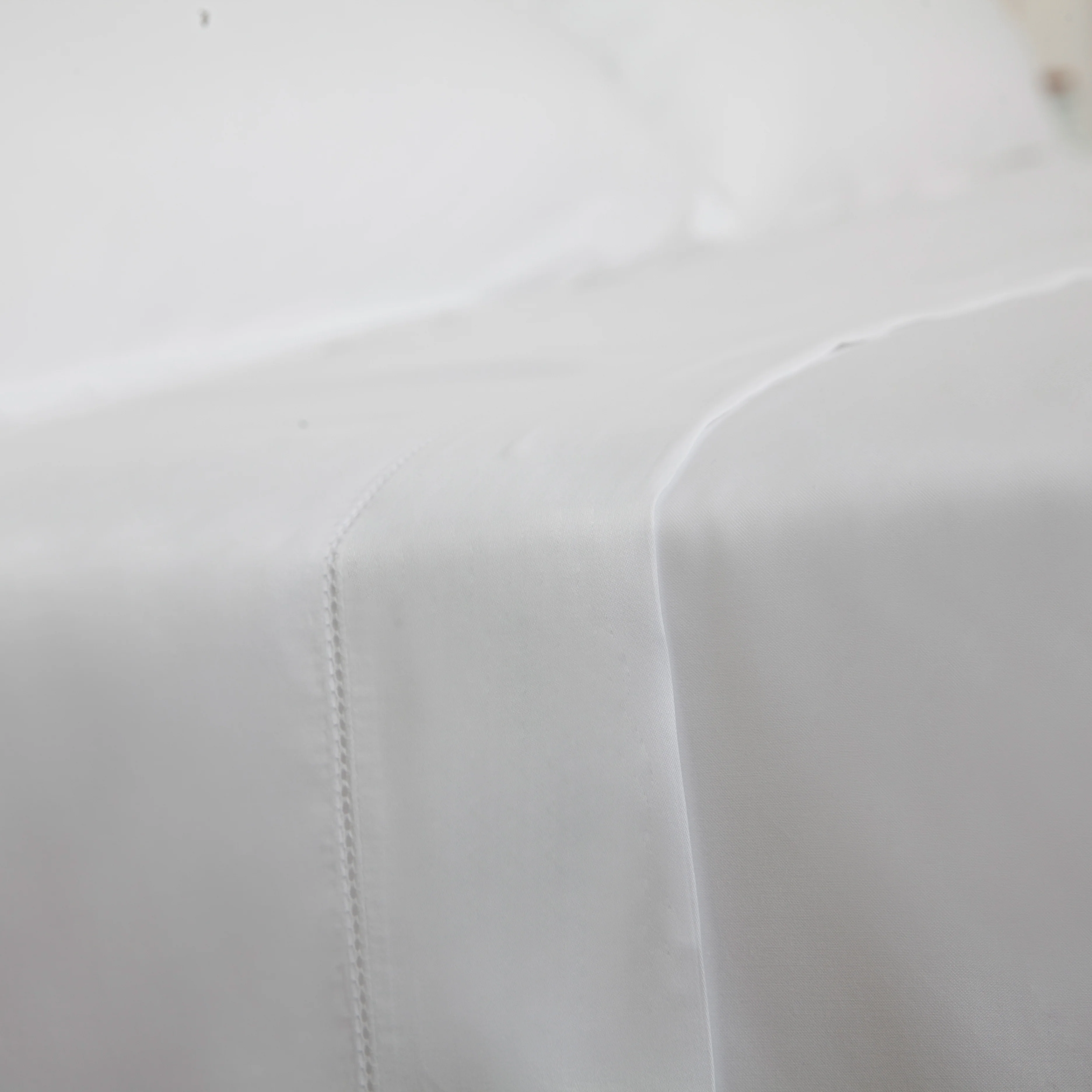 Parure Roma: Set of Sheet, Under-sheet and Pillowcases White - Image 4