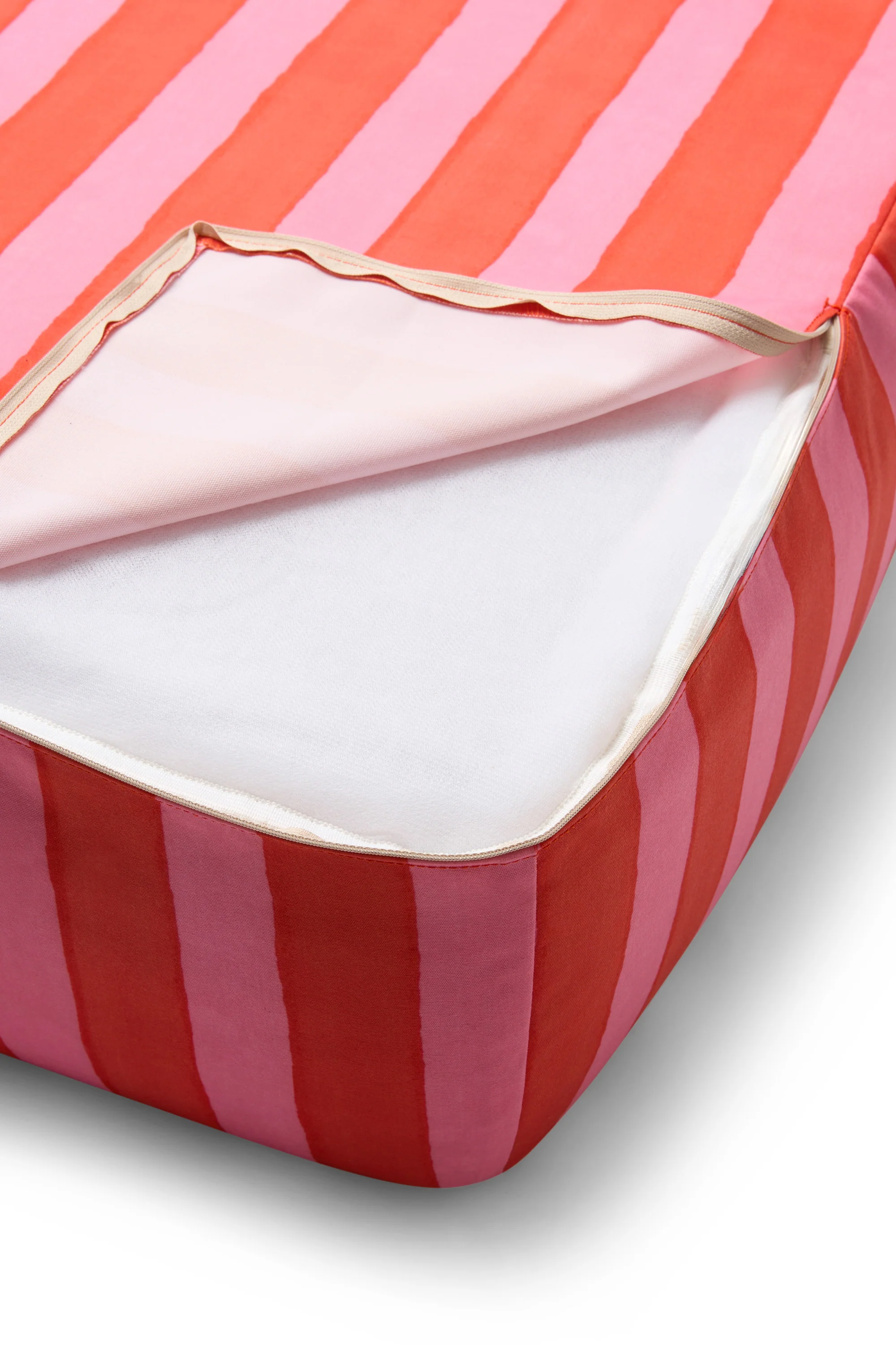 Pet Bed Large Red X Lisa Corti - Image 3