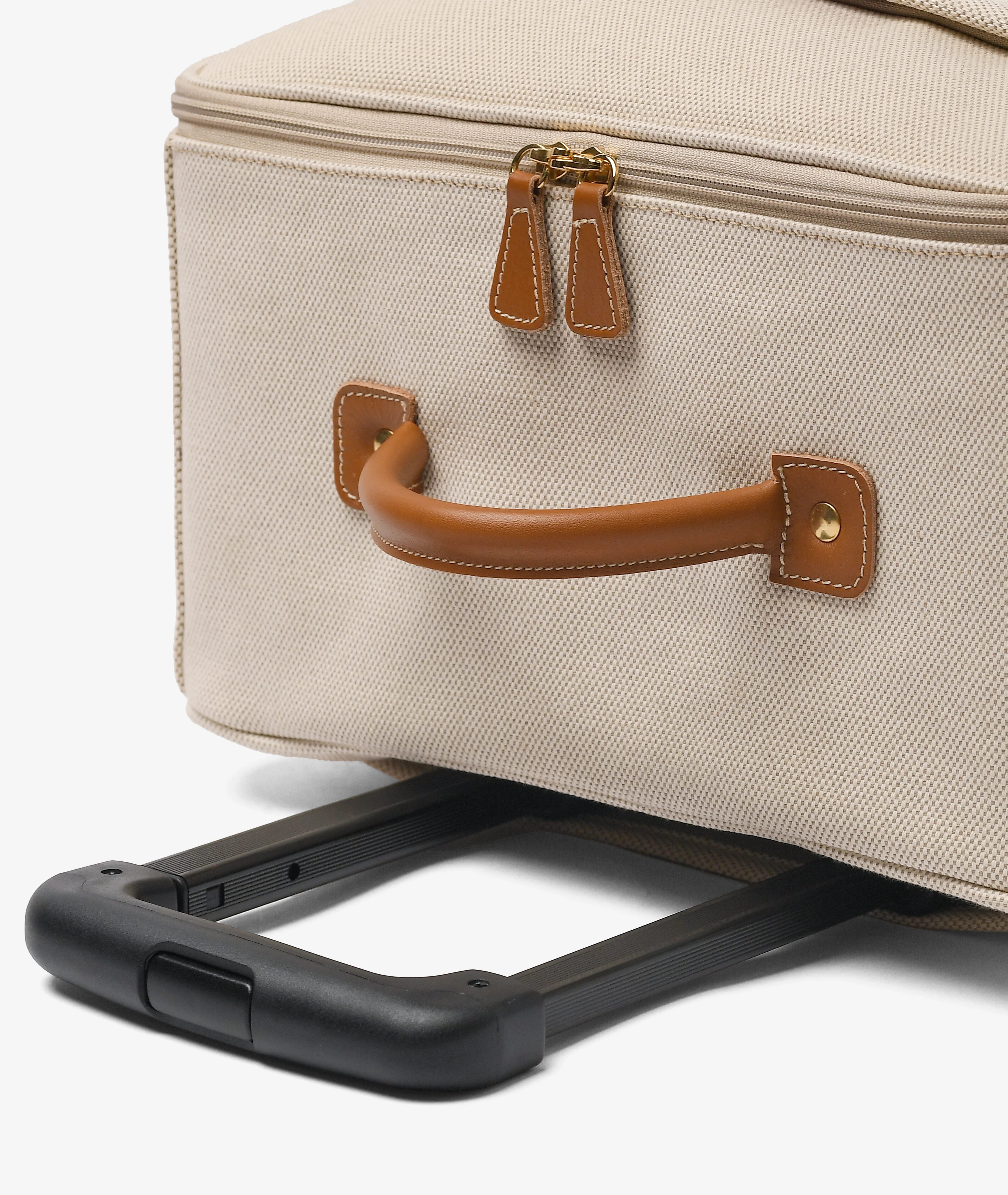 Suitcase The Go-To Burgundy - Image 4